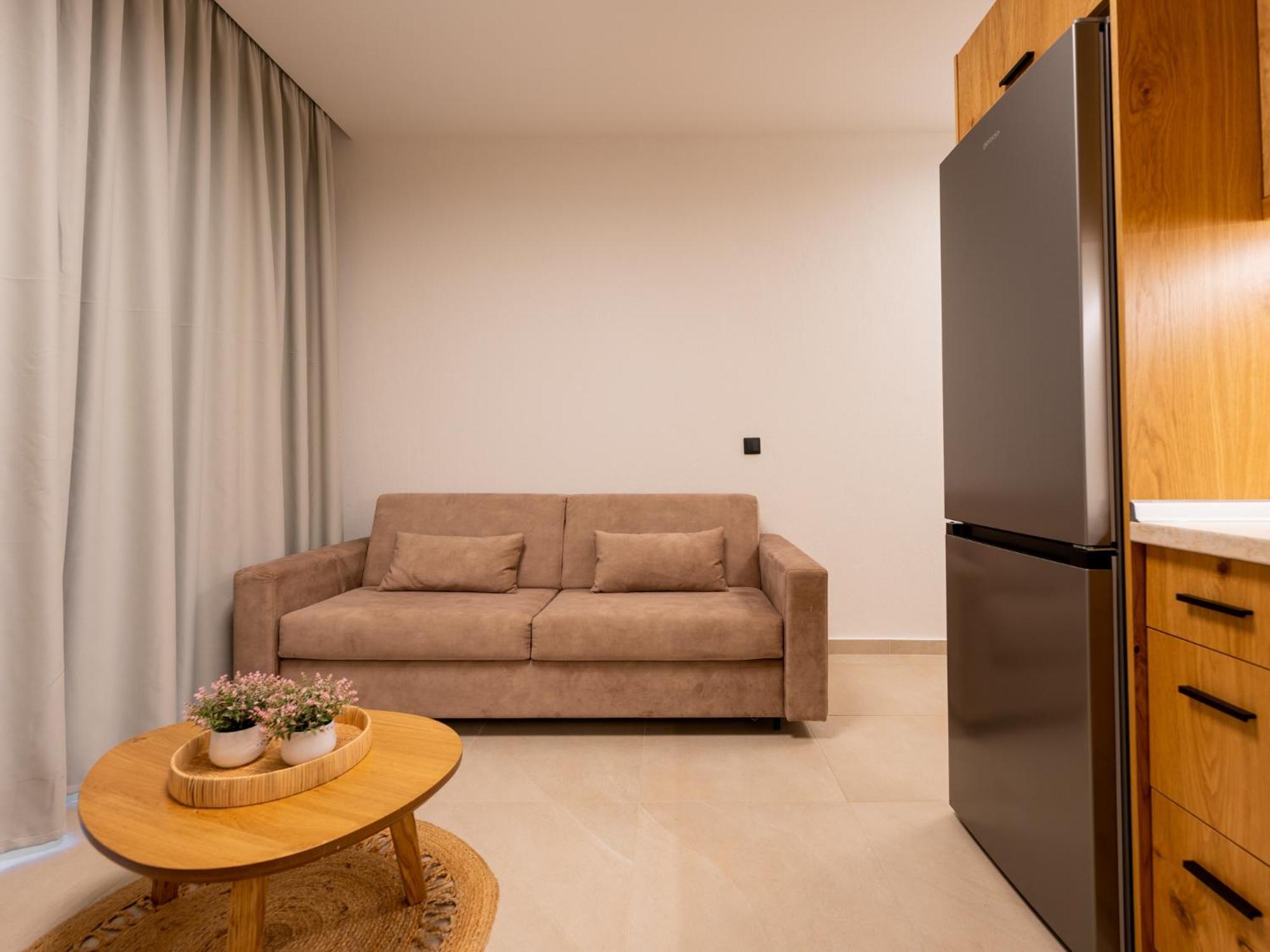 Antony'S Luxury Apartments 尼基季 外观 照片